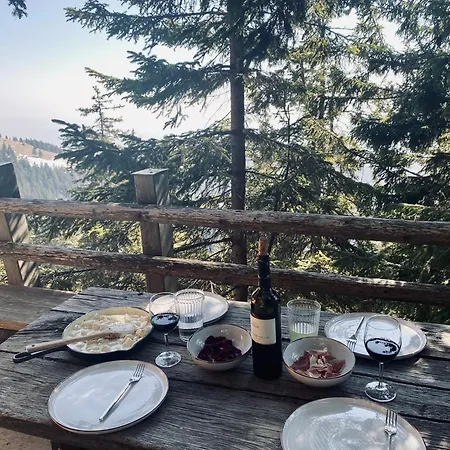 Cudovita Koca Na Samem, Gorenka Alpehytte Cerklje na Gorenjskem