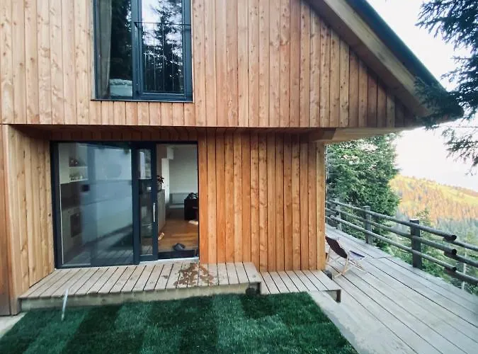 Cudovita Koca Na Samem, Gorenka Chalet