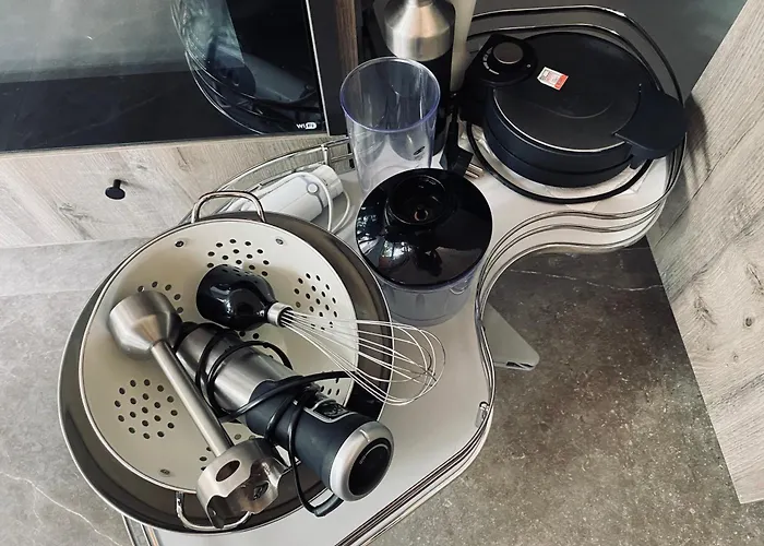 Cudovita Koca Na Samem, Gorenka